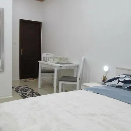 Apartman Studio Antoneta & Viktor *